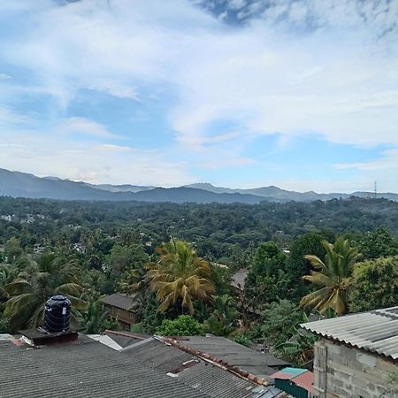 Dreamscape Home Stay Kandy Exterior photo